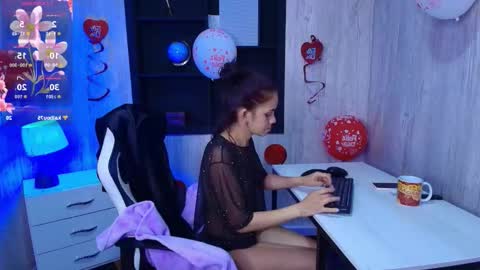 Snapshot of mia_esposito2 chatting on 11, 9, 2025 mia_esposito2 online show from 11, 9, 2025