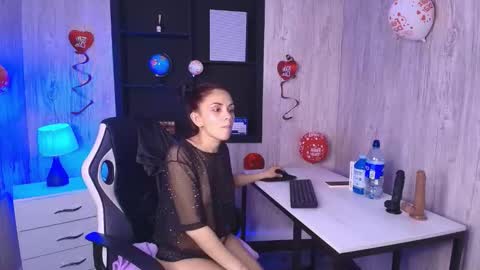 Snapshot of mia_esposito2 chatting on 30, 9, 2025 mia_esposito2 online show from 30, 9, 2025