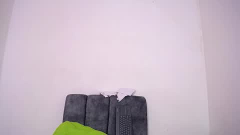 M I A online show from 25, 11, 2025