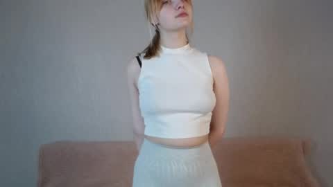 Snapshot of mia_foxie chatting on 13, 1, 2026 Mia online show from 13, 1, 2026