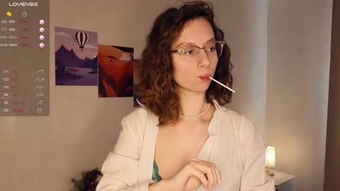 Mia  online show from 15, 2, 2025