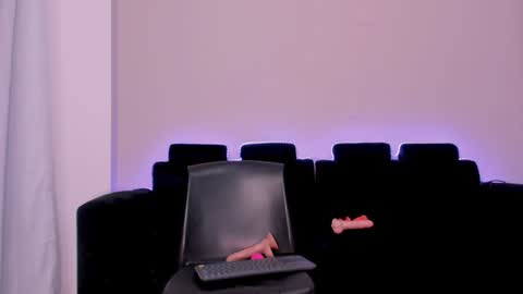 Mia online show from 25, 1, 2025