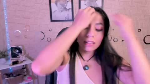 Mia online show from 4, 6, 2026