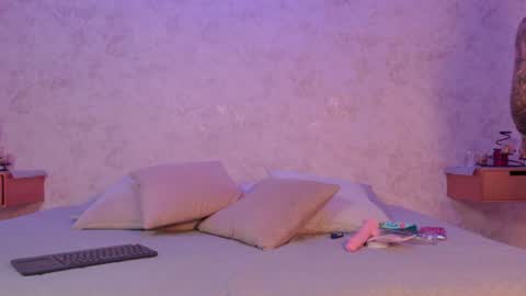 mia_hill1_ online show from 28, 6, 2026