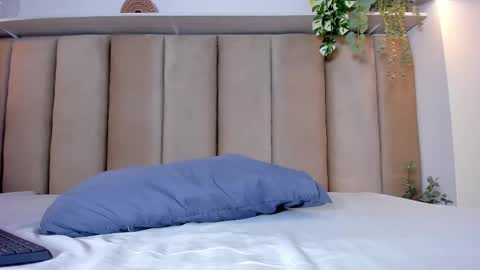 Snapshot of mia_holson chatting on 26, 2, 2025 I am Mia online show from 26, 2, 2025