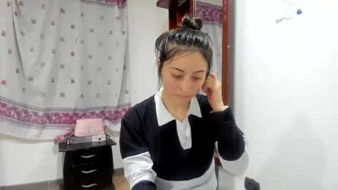 Snapshot of mia_kanee chatting on 12, 12, 2024 mia kaneee online show from 12, 12, 2024
