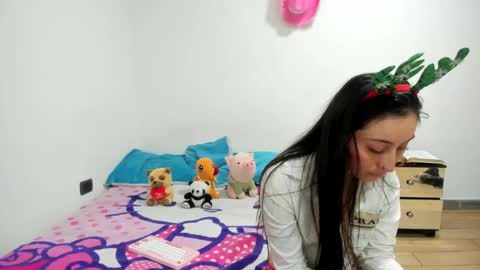 Snapshot of mia_kanee chatting on 15, 12, 2024 mia kaneee online show from 15, 12, 2024