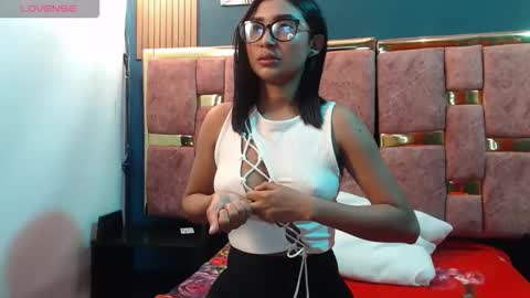 Mia.  online show from 8, 5, 2026