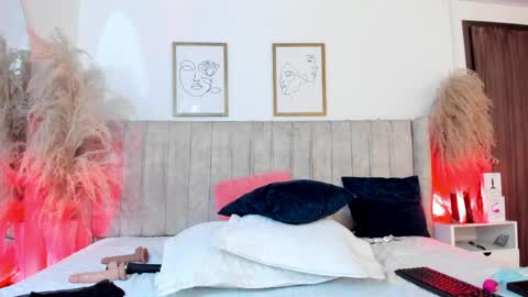 Snapshot of mia_lourence chatting on 21, 5, 2026 Mia online show from 21, 5, 2026