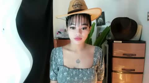 M I A online show from 19, 7, 2026