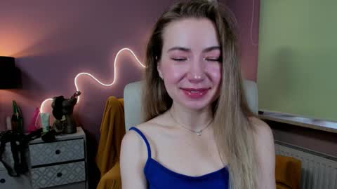 Mia online show from 24, 9, 2025