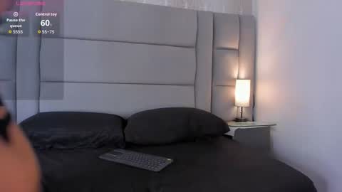    online show from 14, 12, 2025