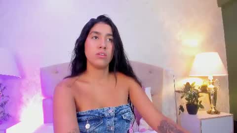 mia montess online show from 6, 7, 2026