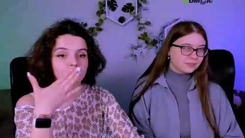 mia_mooon_ online show from 7, 7, 2026
