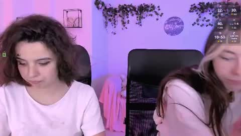 mia_mooon_ online show from 11, 7, 2026