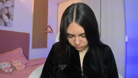 Mia Nevaeh - follow me online show from 21, 10, 2025