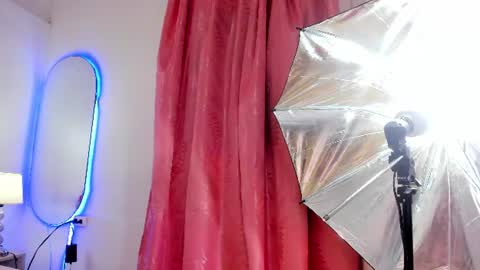 Snapshot of mia_nova5 chatting on 22, 6, 2026 mia_nova5 online show from 22, 6, 2026