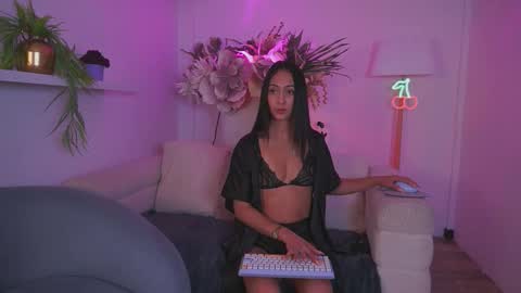 Mia online show from 28, 3, 2026