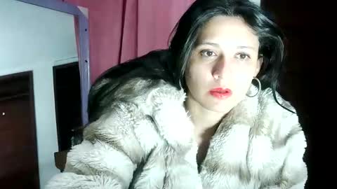 mia_robeerts online show from 18, 9, 2025