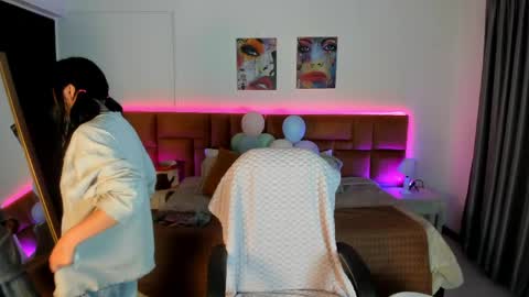  MIA  online show from 31, 5, 2026