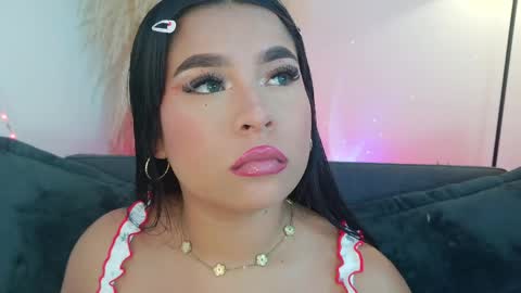 Mia online show from 12, 4, 2026