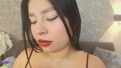 Mia Roux online show from 13, 2, 2025