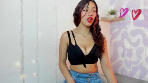 Mia . online show from 6, 3, 2026