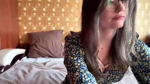 Mia online show from 9, 11, 2025