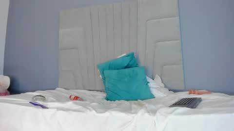 mia_smith_x online show from 27, 2, 2025