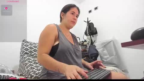 Snapshot of mia_soman chatting on 1, 12, 2025 mia soman online show from 1, 12, 2025