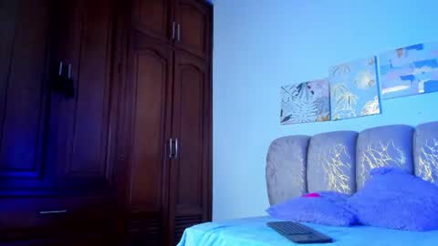 mia_sweetie1 online show from 9, 7, 2026