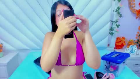 mia sweett69 online show from 4, 12, 2025