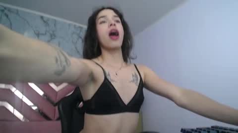 Snapshot of mia_swift_ch chatting on 11, 11, 2025 mia_swift_ch online show from 11, 11, 2025