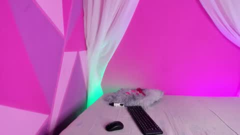 Mia online show from 27, 11, 2025