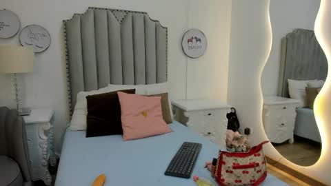 mia_tentacion__ online show from 16, 5, 2026
