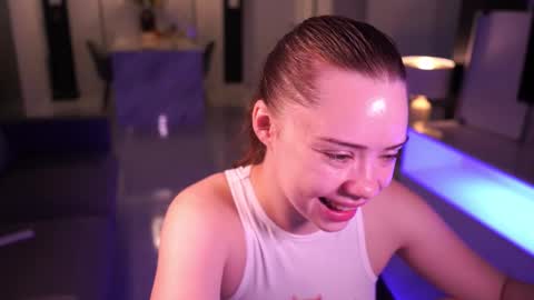 Snapshot of mia_vixen_ chatting on 18, 11, 2025 VixenMia online show from 18, 11, 2025