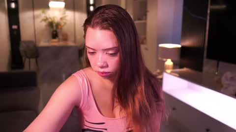 Snapshot of mia_vixen_ chatting on 24, 11, 2025 VixenMia online show from 24, 11, 2025