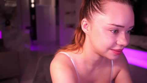 Snapshot of mia_vixen_ chatting on 15, 12, 2025 VixenMia online show from 15, 12, 2025