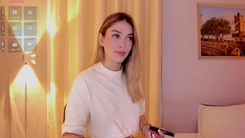 Mia White  online show from 29, 3, 2026