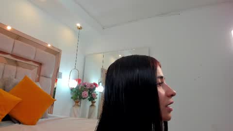 Mia  online show from 13, 6, 2026