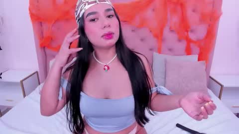 Snapshot of miaa_diaz chatting on 23, 10, 2025 miaa online show from 23, 10, 2025