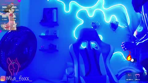 Snapshot of miaa_foxx_ chatting on 17, 2, 2025 Mia online show from 17, 2, 2025