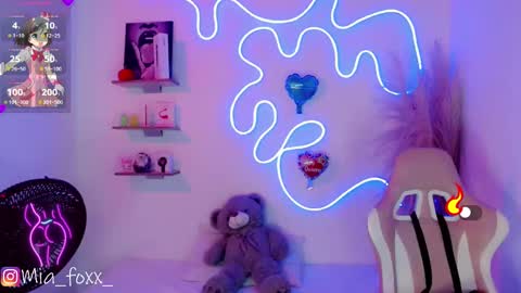 Snapshot of miaa_foxx_ chatting on 19, 2, 2025 Mia online show from 19, 2, 2025