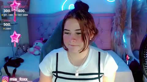 Snapshot of miaa_foxx_ chatting on 23, 10, 2025 Mia online show from 23, 10, 2025