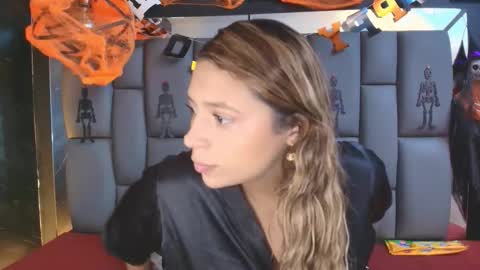 Mia online show from 21, 10, 2025