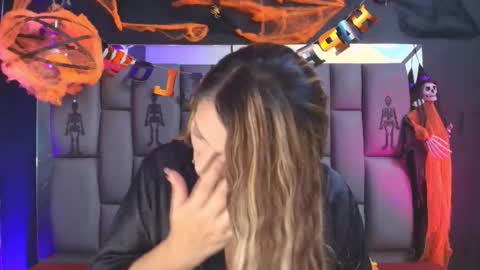 Mia online show from 29, 10, 2025