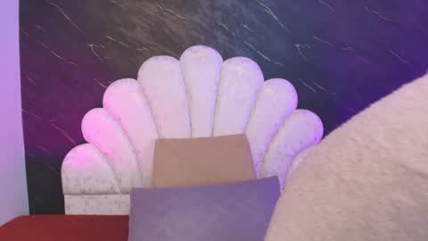 Mia online show from 15, 4, 2026