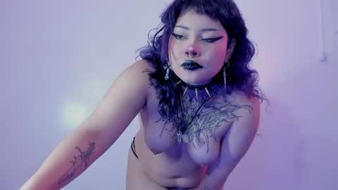 Snapshot of miaamane chatting on 10, 10, 2025 Mia online show from 10, 10, 2025