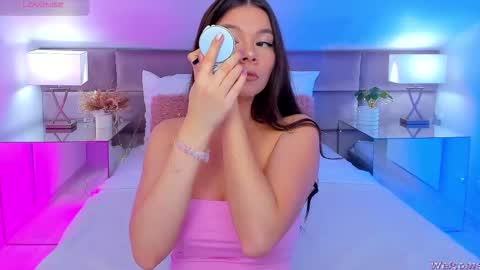 Snapshot of miaamuse chatting on 26, 11, 2025 Mia online show from 26, 11, 2025