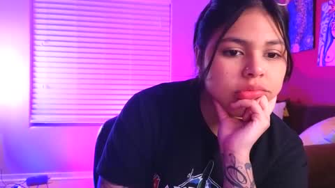 Snapshot of miacanela_xo chatting on 8, 12, 2024 Mia online show from 8, 12, 2024
